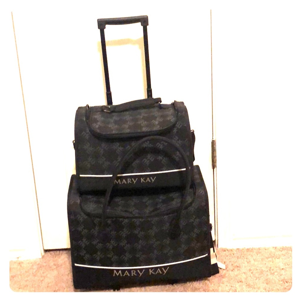 Rolling Mary Kay tote